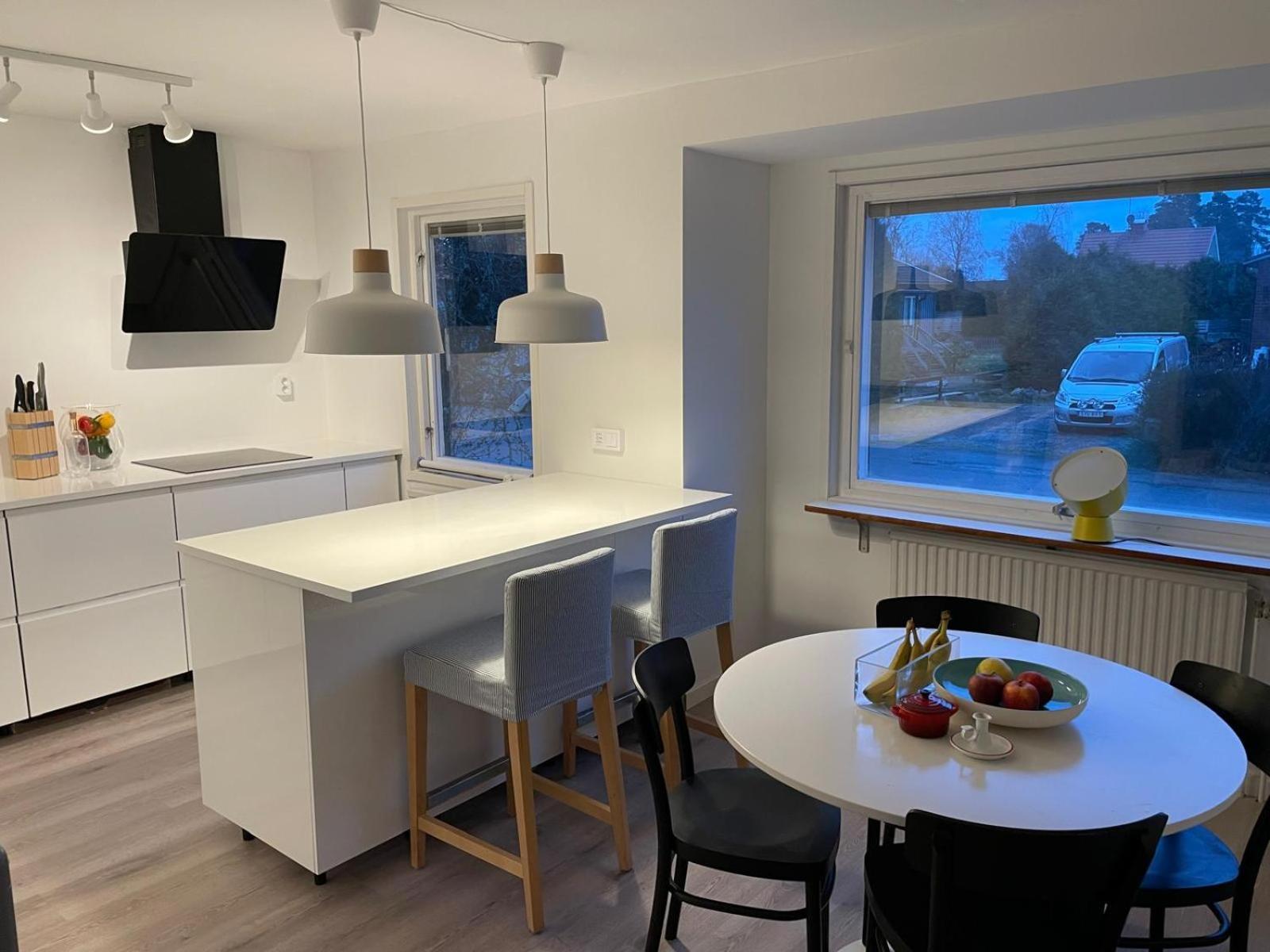 Modern 3 Bed Rooms In Almhult Close To Vaxjo Airport Экстерьер фото